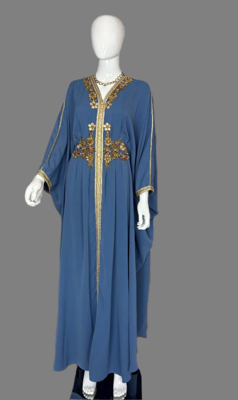 Traditionelles Blaues Kleid
